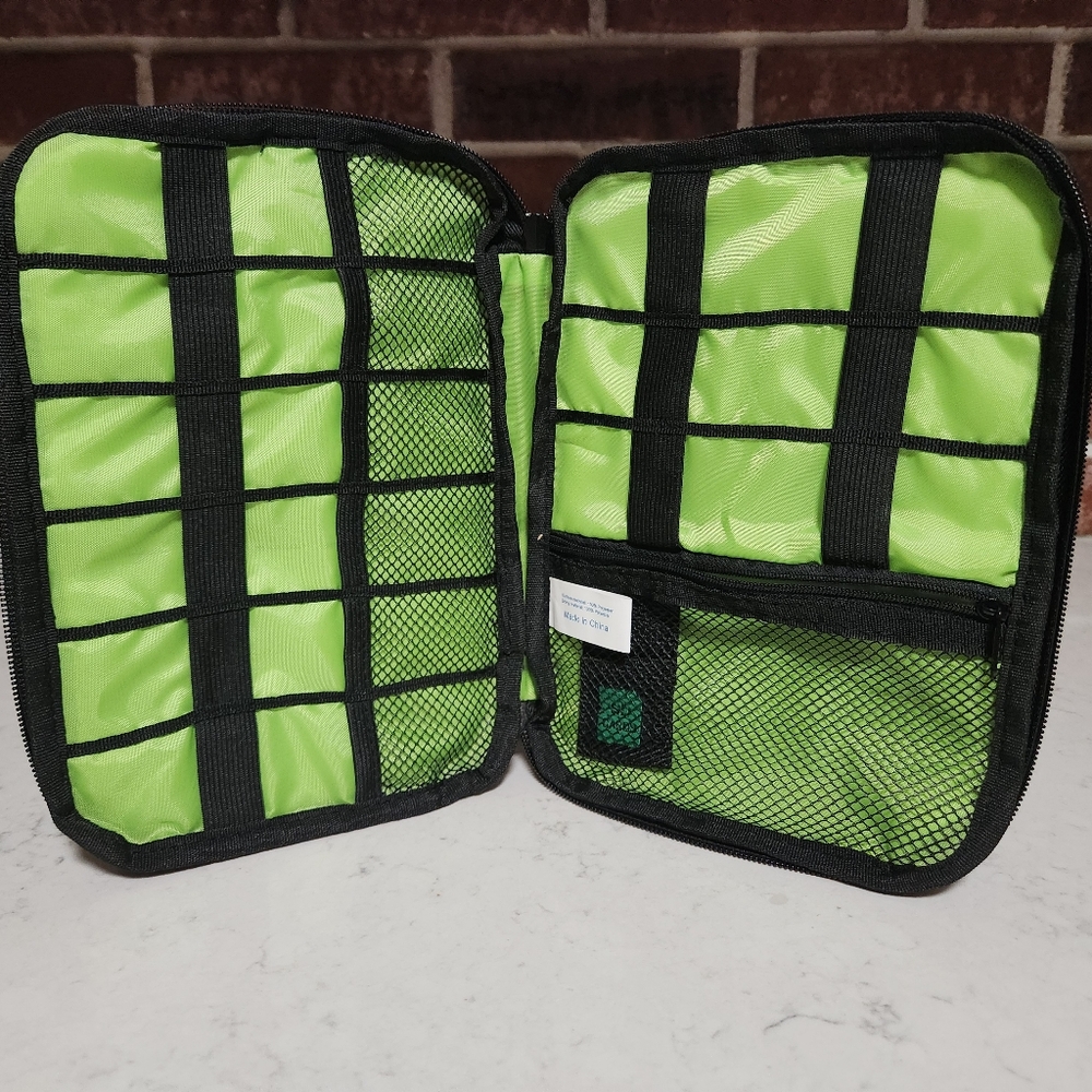 NWOT Cord Organizer